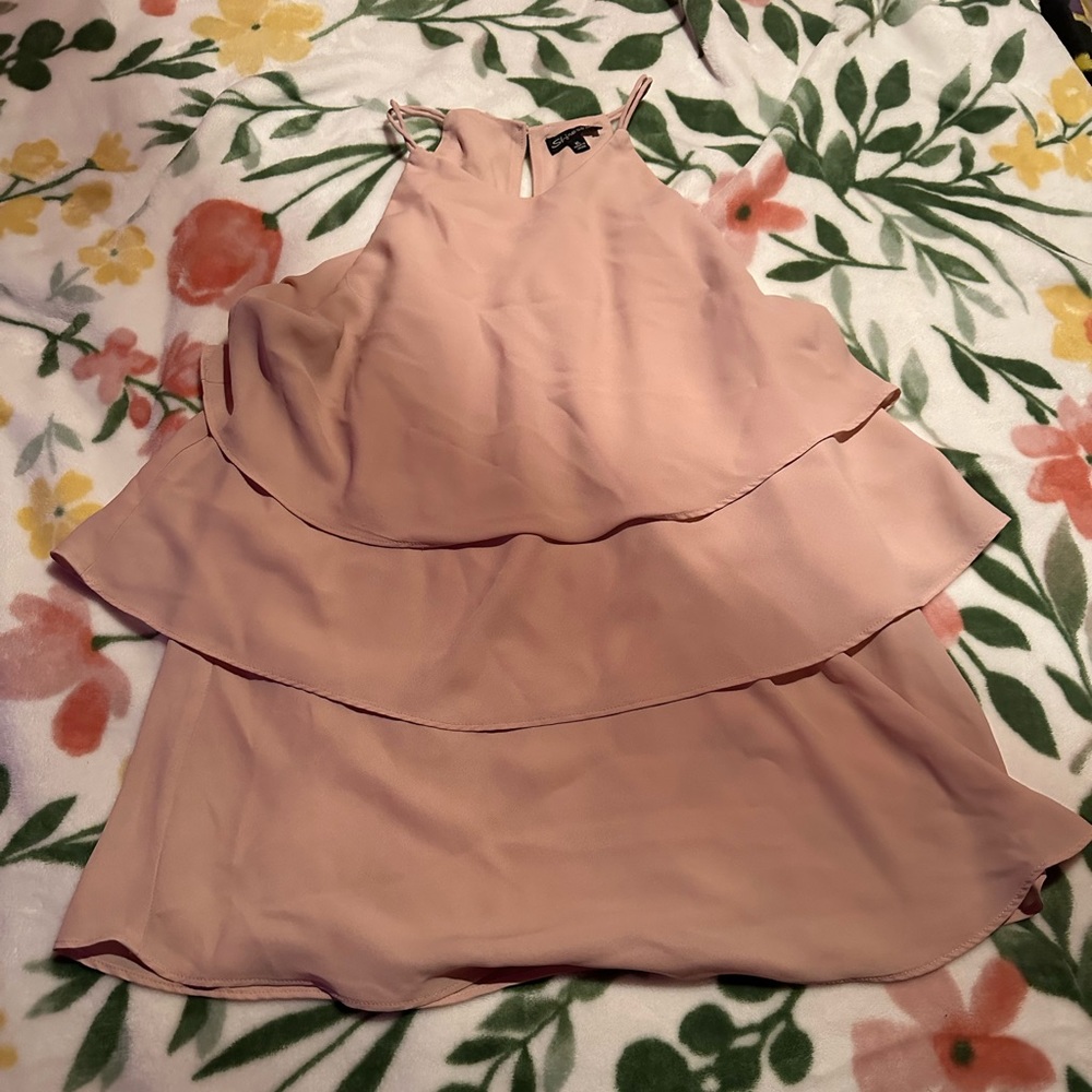 Cute peach color tank. Xl. Worn once